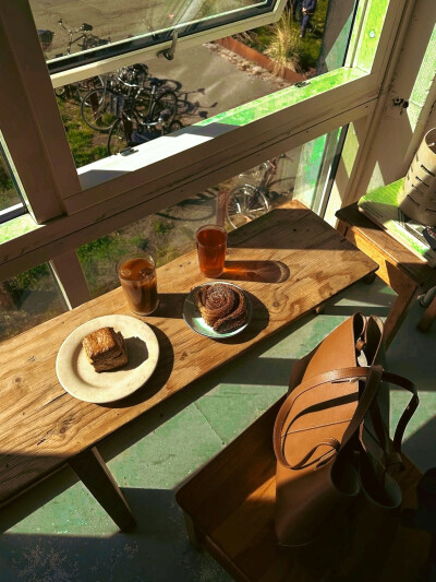 日常
拜托，在风里摇曳吧～