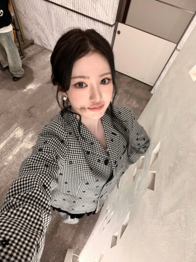 kiiikiii Sui李守彬