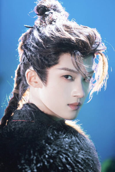 月鳞绮纪 闫桉∣厉劫