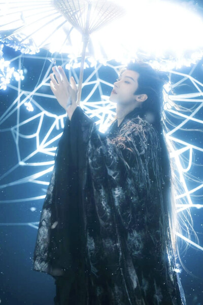 月鳞绮纪 闫桉∣源无获