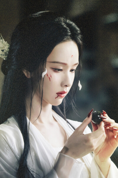 月鳞绮纪 陈都灵∣雾妄言