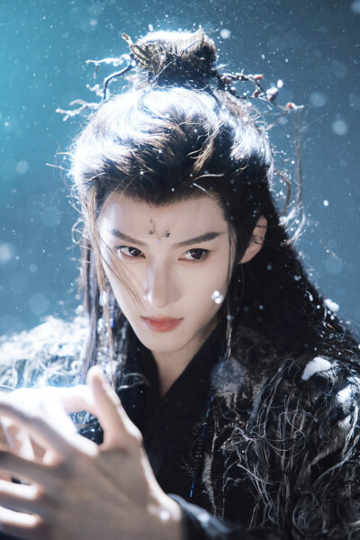 月鳞绮纪 闫桉∣源无获