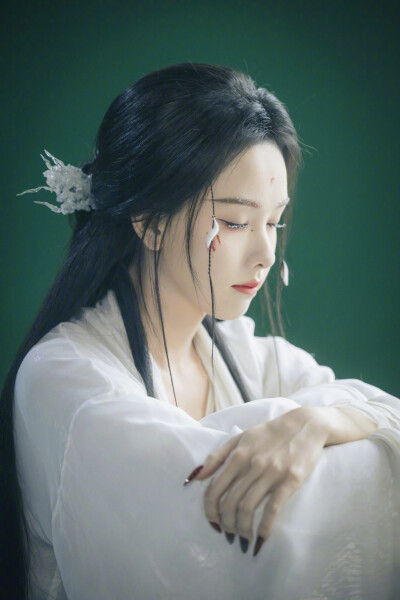 月鳞绮纪 陈都灵∣雾妄言