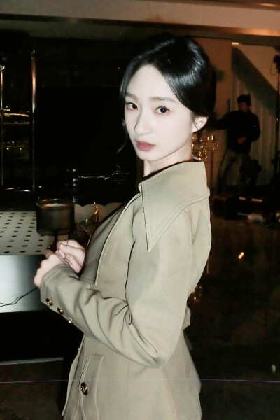他执妄念 谭盐盐∣闻茵