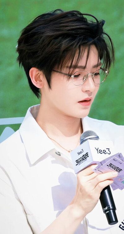侯明昊