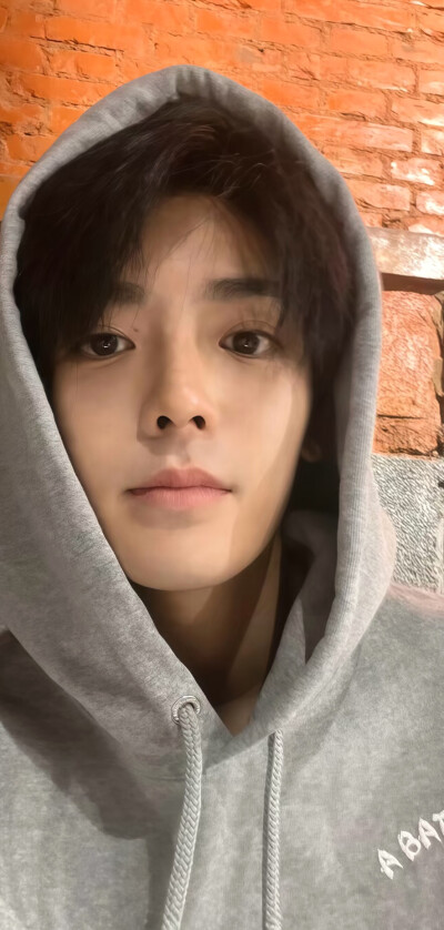 侯明昊