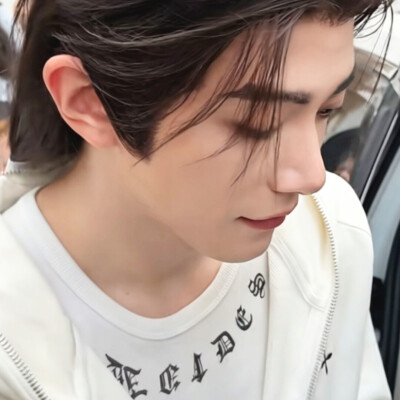 感觉这套又有点病娇味了