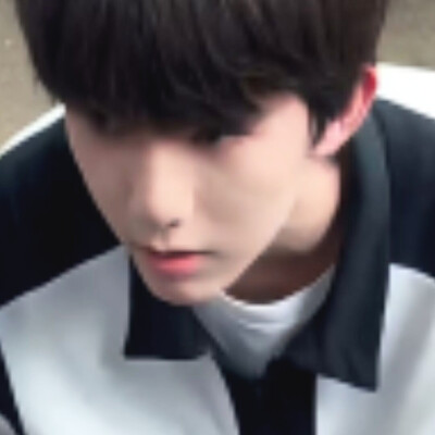 虽然这个糊，但也是真的萌