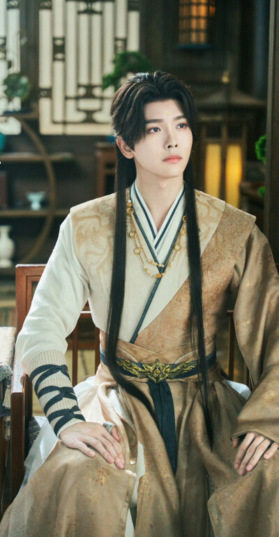 王以纶《佳偶天成》金轮