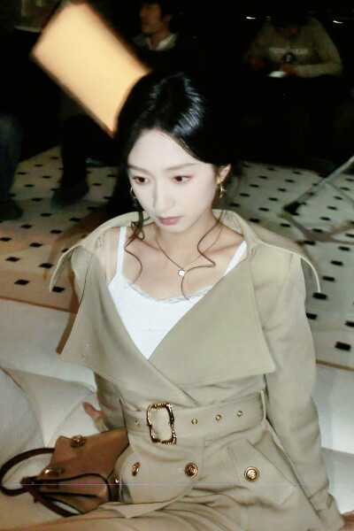 他执妄念 谭盐盐∣闻茵