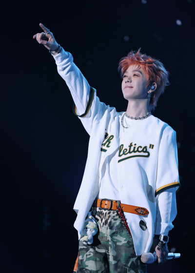 王栎鑫260425“X”巡回演唱会南京收官站