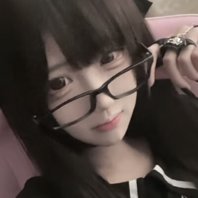 有一通电话分世界两边