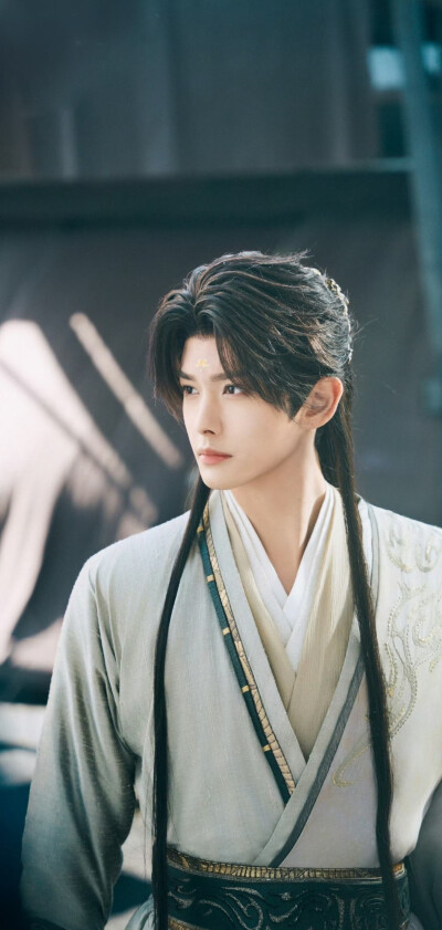 王以纶《佳偶天成》金轮