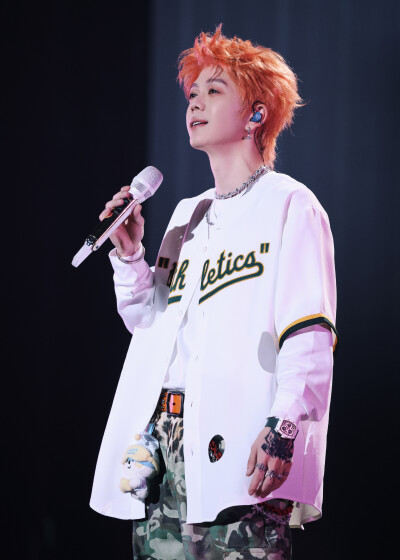 王栎鑫260425“X”巡回演唱会南京收官站