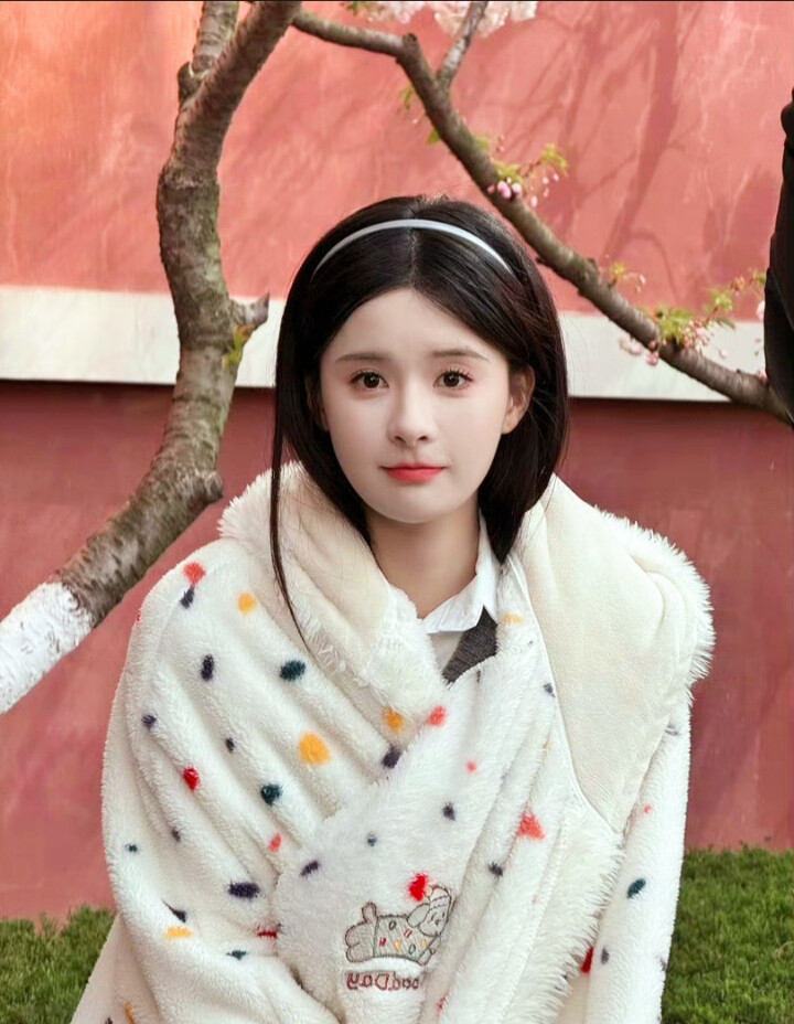 孟娜