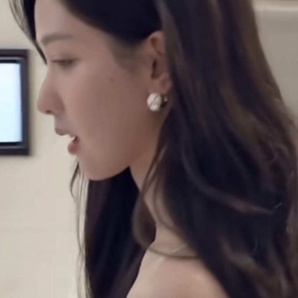 陈都灵
