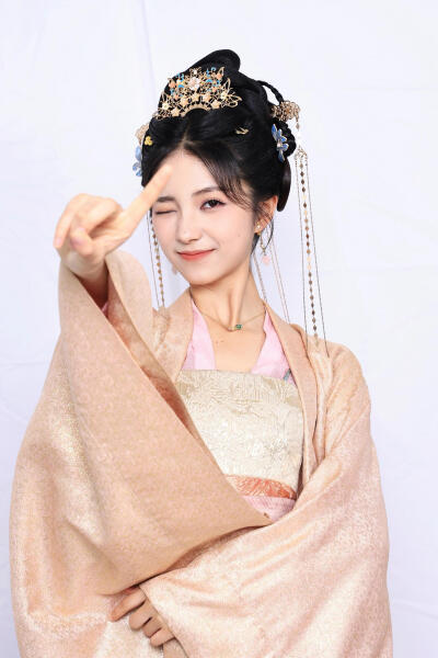 特工医妃不好惹，病娇王爷到处追 李冰雪∣贺绾绾