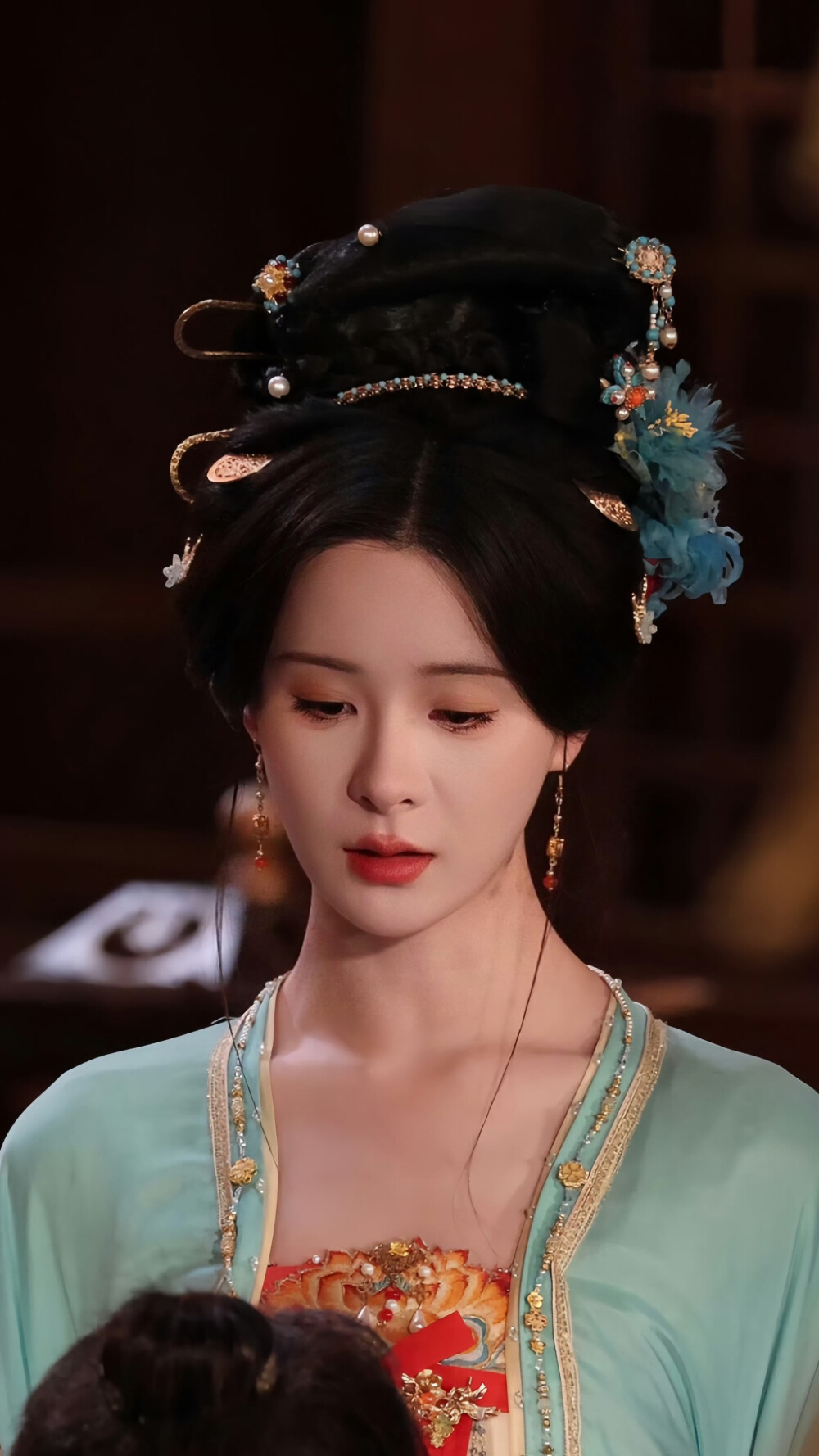 孟娜