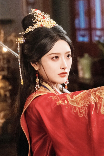 王妃和公鸡拜堂后，王爷气得爬了二里地 郁葱∣林初九