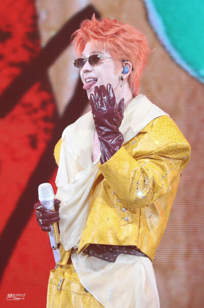 王栎鑫260425“X”巡回演唱会南京收官站