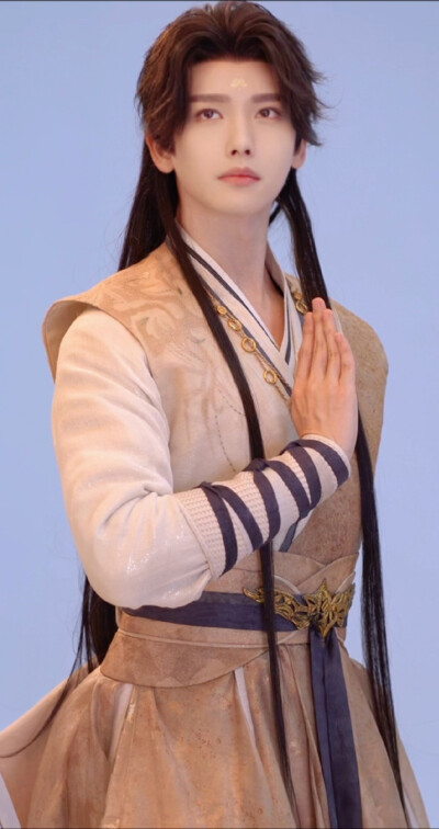 王以纶《佳偶天成》金轮