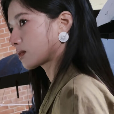 张婧仪