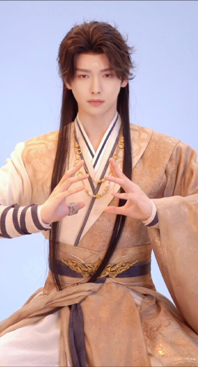 王以纶《佳偶天成》金轮