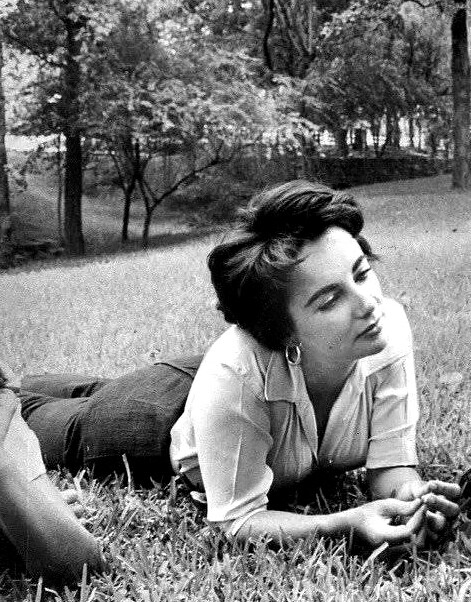 Elizabeth Taylor ​​​
