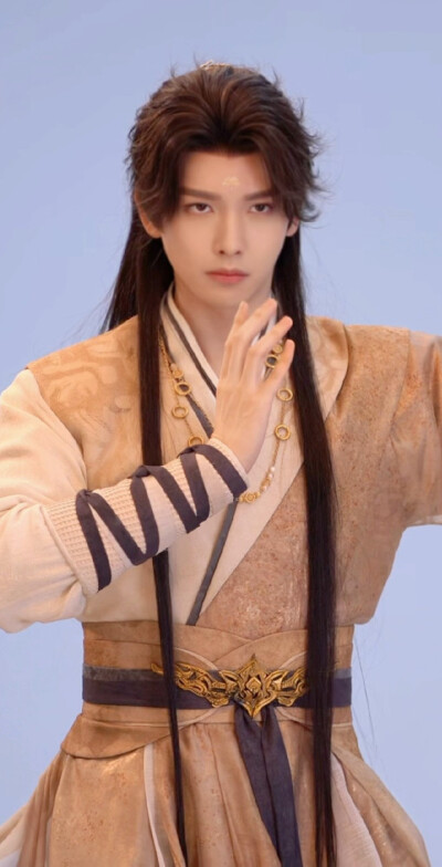 王以纶《佳偶天成》金轮