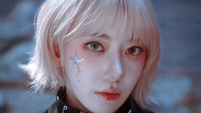宮脇咲良