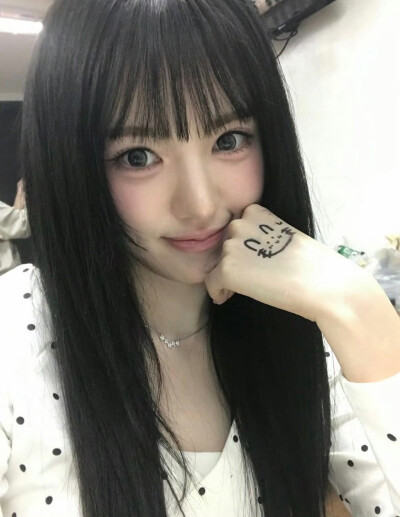 kiiikiii Sui李守彬