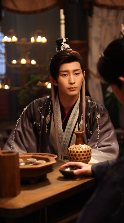 宋文作《佳偶天成》楮英