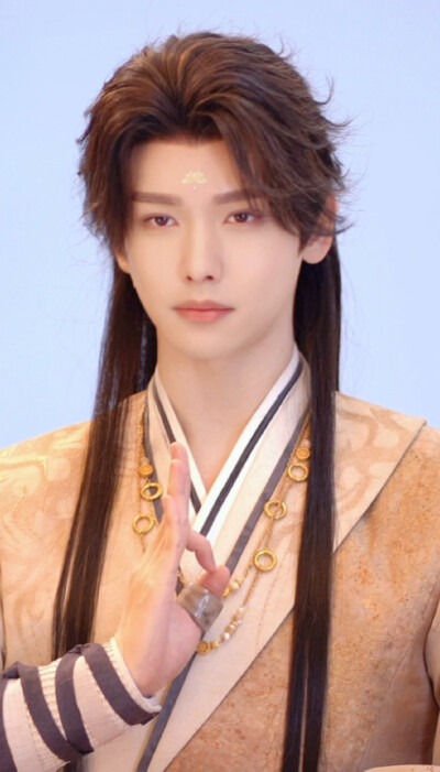 王以纶《佳偶天成》金轮