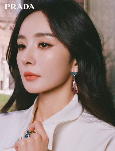 杨幂/Prada代言人