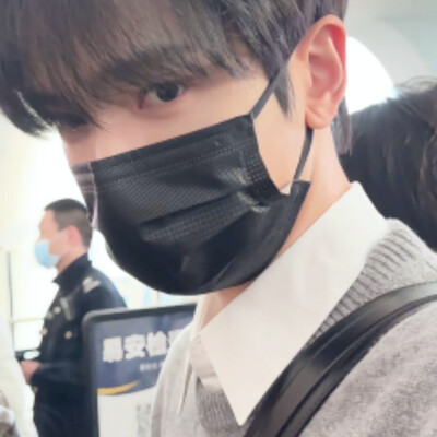 我们都站在时间的河里