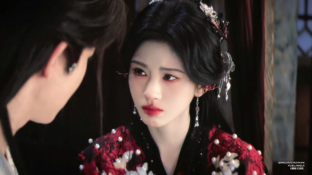 鞠婧祎