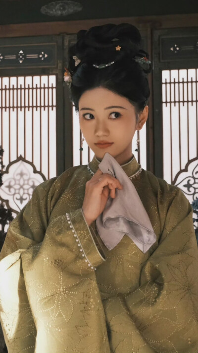 荣华令 张译兮