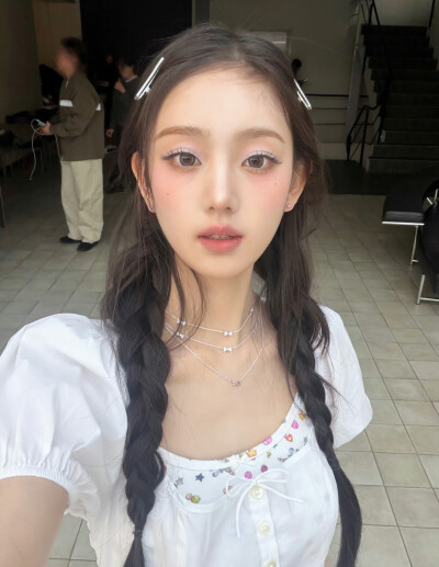 kiiikiii leesol李修旻