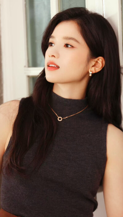张婧仪