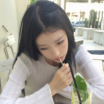 女头
二传头像注明出处