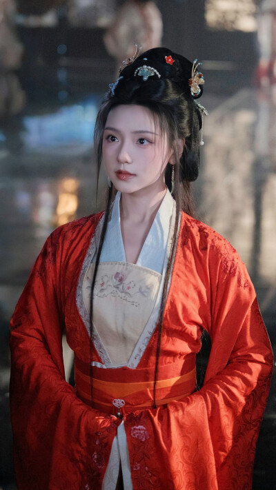 王云云