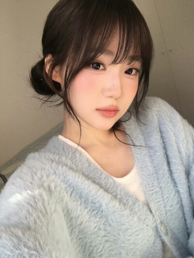 尹舒妍