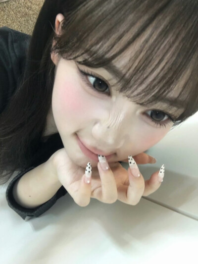 尹舒妍