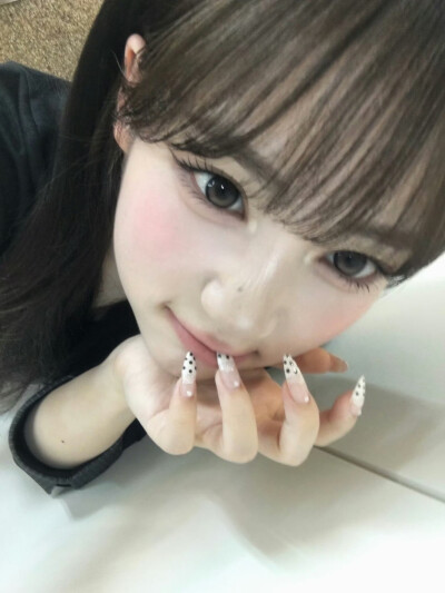 尹舒妍