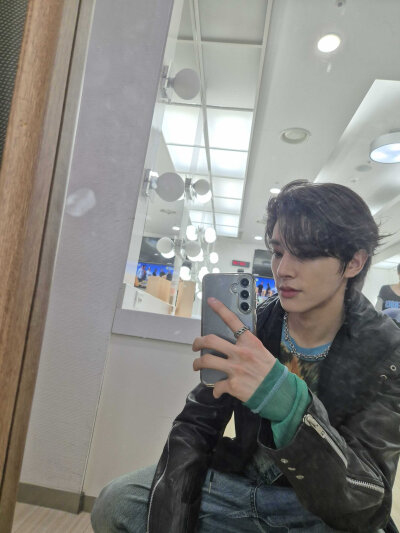 沈载伦