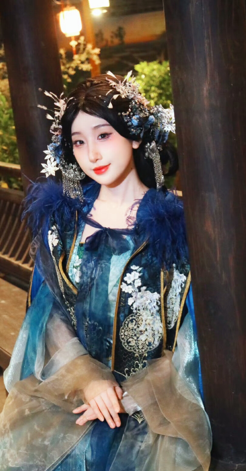 邓寓君