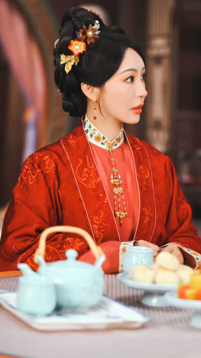 李菲儿