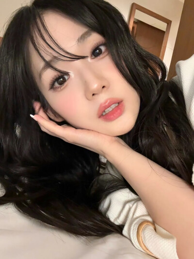 尹舒妍