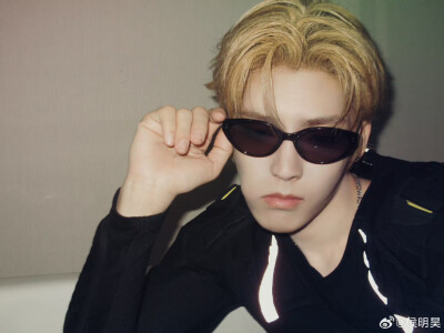 侯明昊