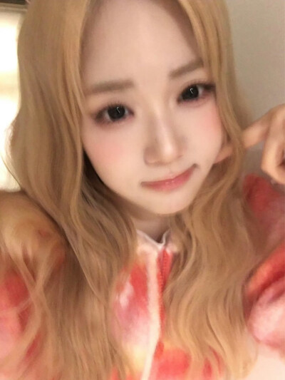 尹舒妍